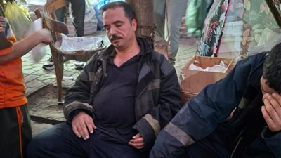 بعد 40 دقيقة رعب .. السيطرة على حريق مخزن أحذية في الموسكي (صور)