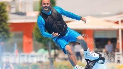 القصة الكاملة لـ وفاة محمود عبد الغني لاعب «فلاي بورد»  خلال عرض استعراضي في الغردقة