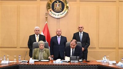 3 وزراء يشهدون توقيع بروتوكول تعاون بين مصلحة الكفاية الإنتاجية وصندوق تطوير التعليم