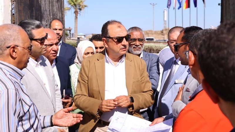جانب من زيارة وزير