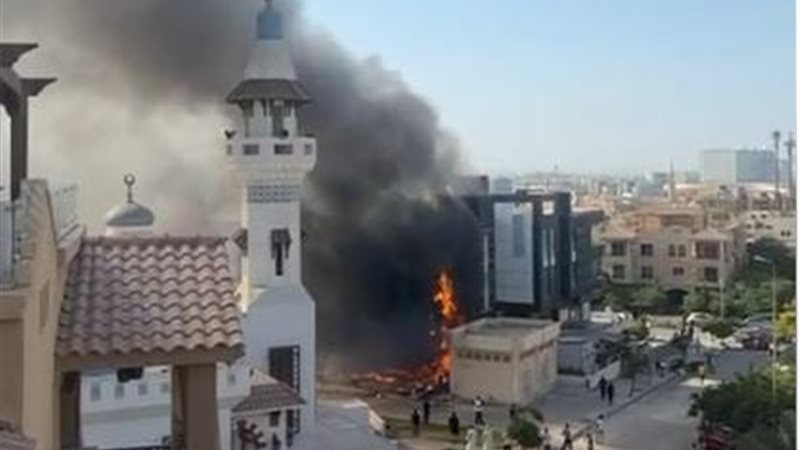 حريق داخل دبي مول