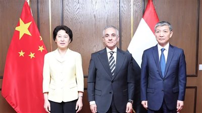 وزير العدل يستقبل وفدًا صينيًا رفيع المستوى لتعزيز التعاون القضائي والقانوني