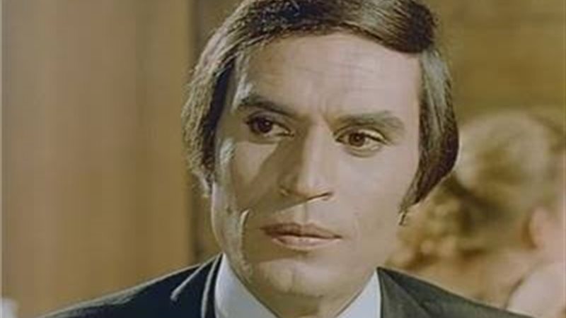 عزت العلايلي 