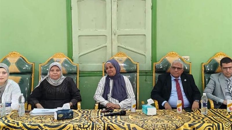 جانب من الندوة 
