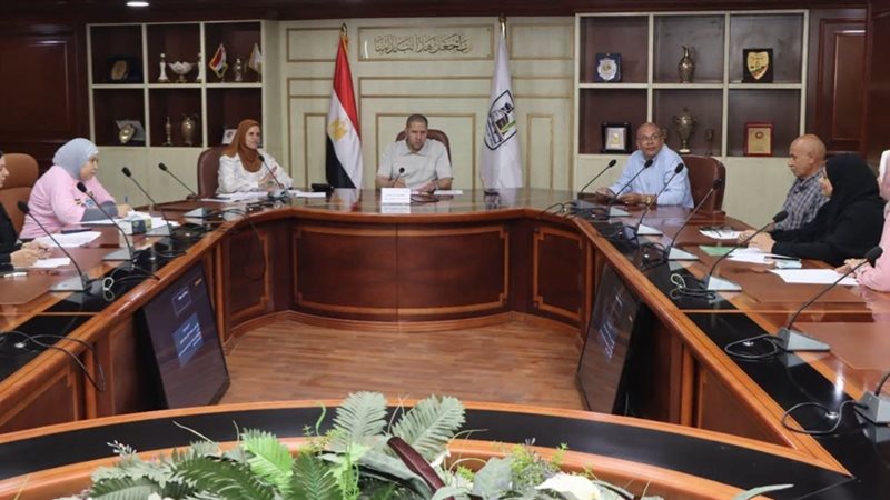 أثناء الاجتماع 
