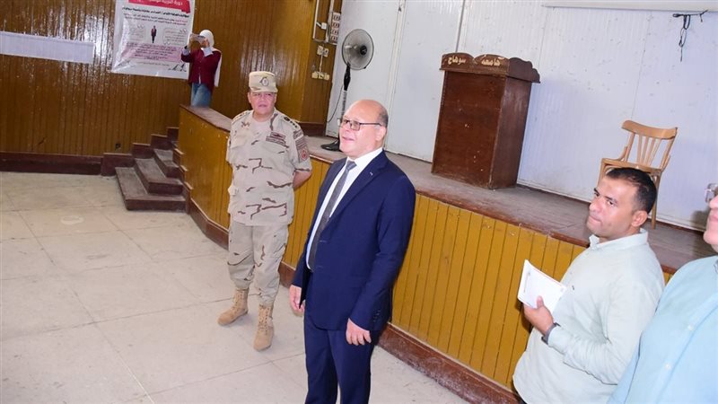 النعماني يشيد بطالبات