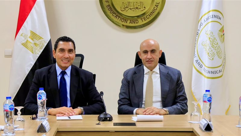 وزيرا التعليم والرياضة