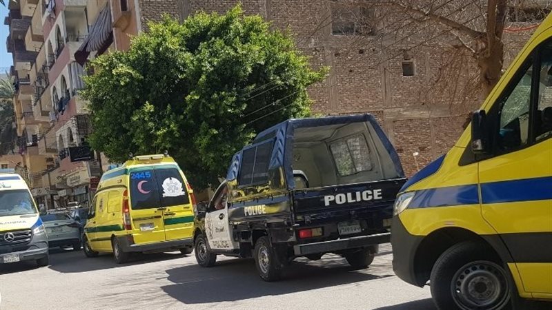 سيارات من مرفق الاسعاف