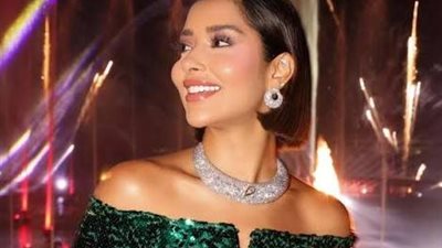 بلقيس فتحي ترد على منتقدي إطلالتها: أنا شايفة نفسي زي القمر 
