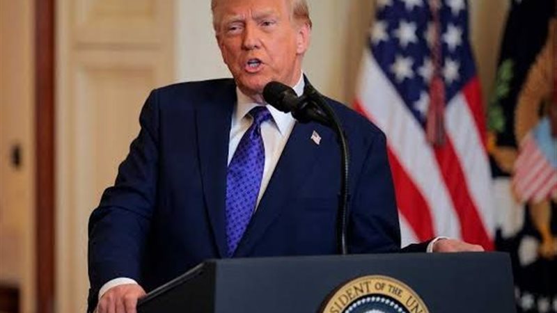 الرئيس الأمريكي دونالد