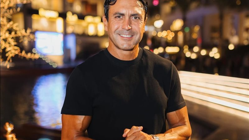 معتز حسين 