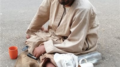 قصة إنسانية من قلب الشرقية.. وليد من ذوي الهمم: «نفسي في كرسي وشقة»