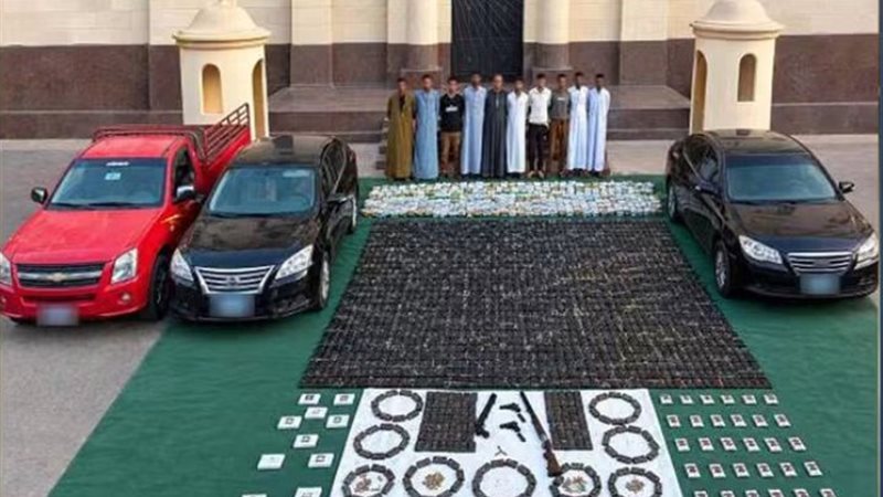 المتهمين والمضبوطات