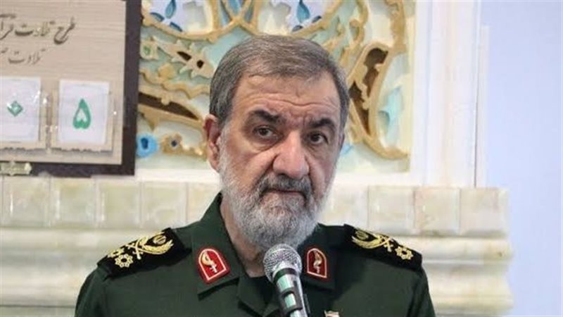 محسن رضائي أمين المجلس