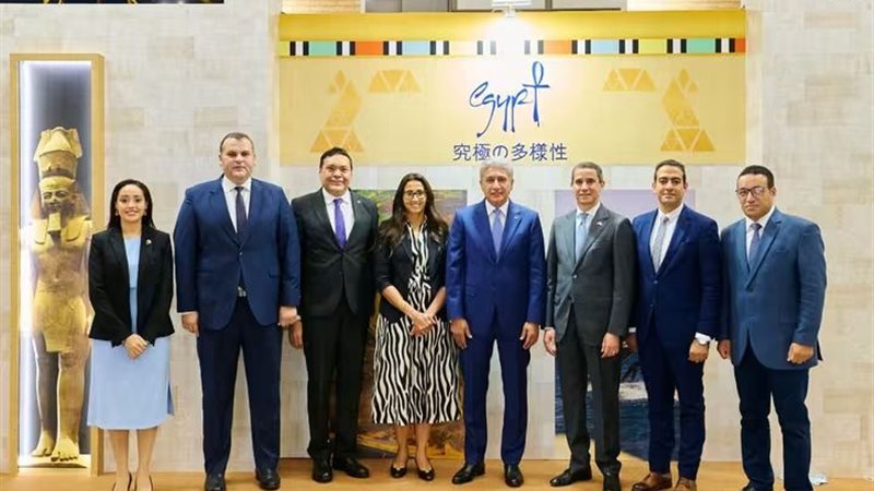 وزير السياحة 