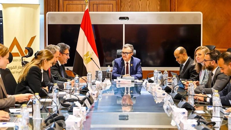 الدكتور أحمد رستم