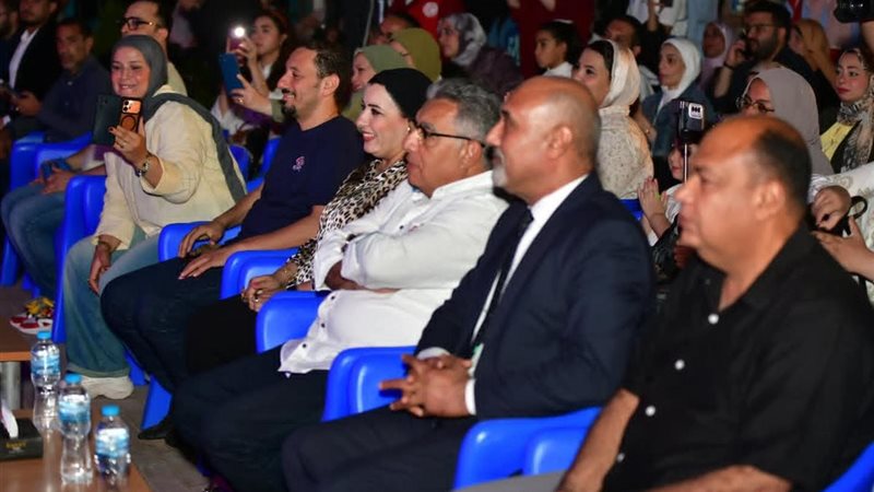 محافظ الدقهليو يشهد