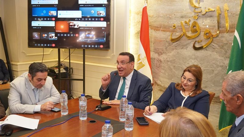 خلال الندوة 