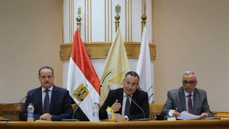 وزيرة الثقافة
