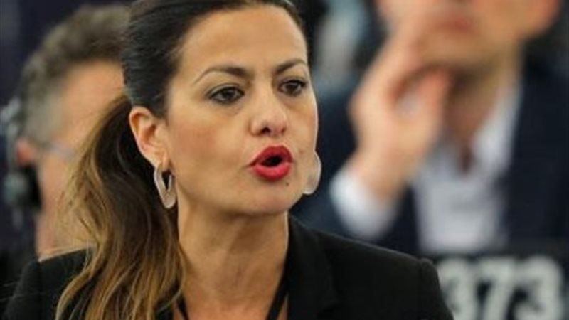وزيرة الشباب الإسبانية