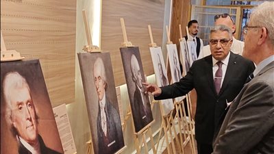 معرض تاريخي بالمنصورة يوثق مراحل تطور الولايات المتحدة عبر 250 عامًا