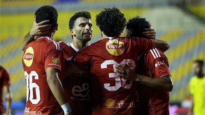 قبل قمة الزمالك.. عموتة يدرس فرض معسكر مغلق للأهلي لمدة 48 ساعة