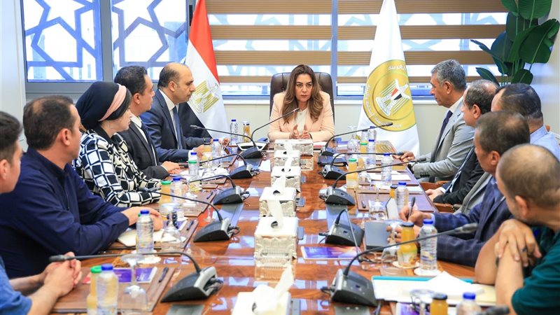 الدكتورة منال عوض