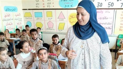 إدارة سمسطا التعليمية تكثف المتابعات الميدانية لضبط الانضباط وانتظام الدراسة بالمدارس
