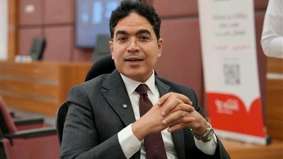 «وقف المنان» يرجع للبرلمان.. ضياء الدين داود يطالب الحكومة بتنفيذ تعهداتها وإنهاء الأزمة