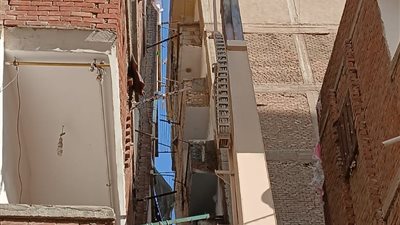 إزالة عقار المازني بحي غرب الإسكندرية.. إجراءات احترازية ومتابعة لحظية لضمان الأمان