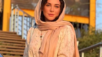 سلاف فواخرجي تحتفي بتمثيل «أرض الملائكة» للسينما الإيرانية في الأوسكار