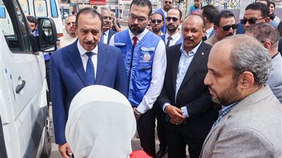 محافظ سوهاج يطلق فعاليات مبادرة «صحة وانتصار» بميدان الثقافة