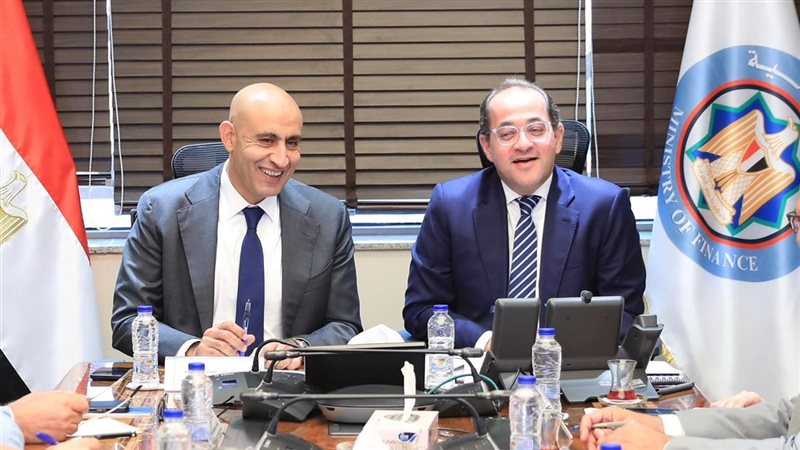 اجتماع وزيرا المالية
