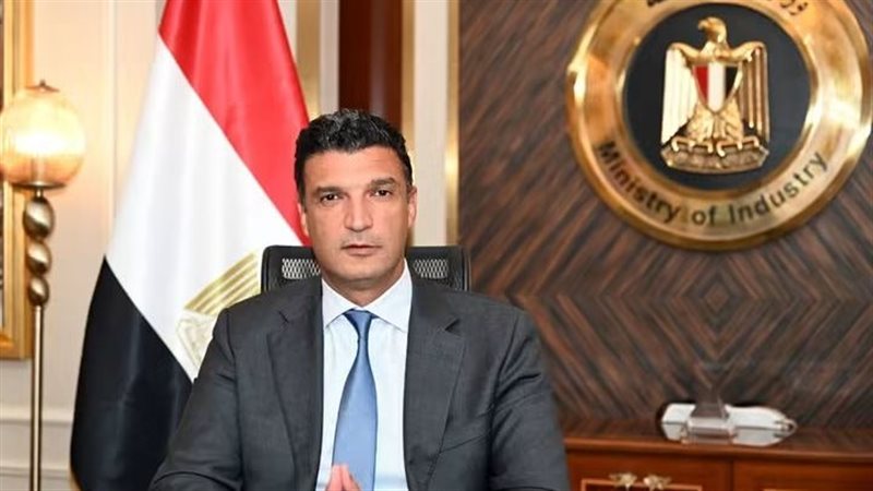 وزير الصناعة 