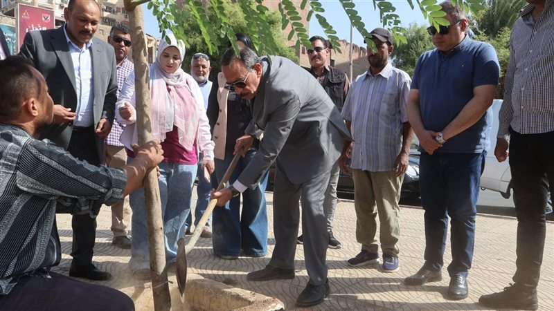محافظ سوهاج يطلق
