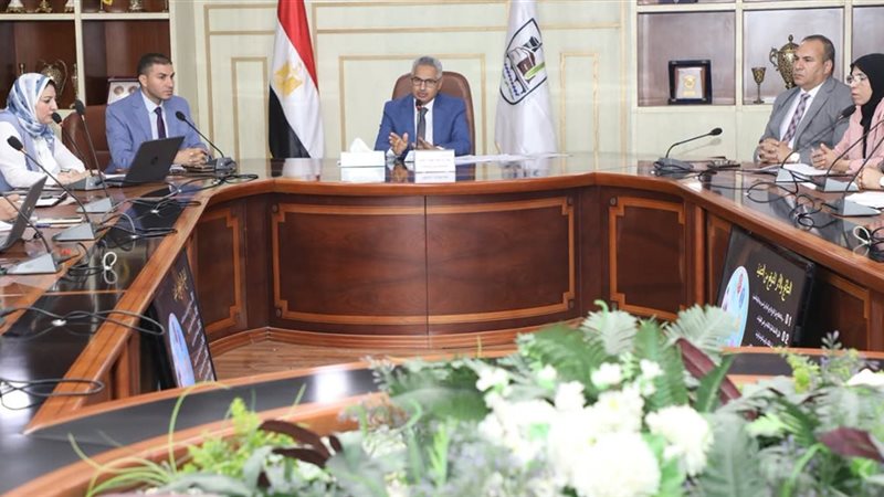 أثناء الاجتماع 