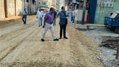 محافظ الدقهلية يتابع أعمال تطوير ورصف شوارع ميت غمر ويوجه بسرعة التنفيذ