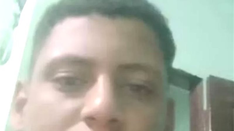 الشاب المتوفي 