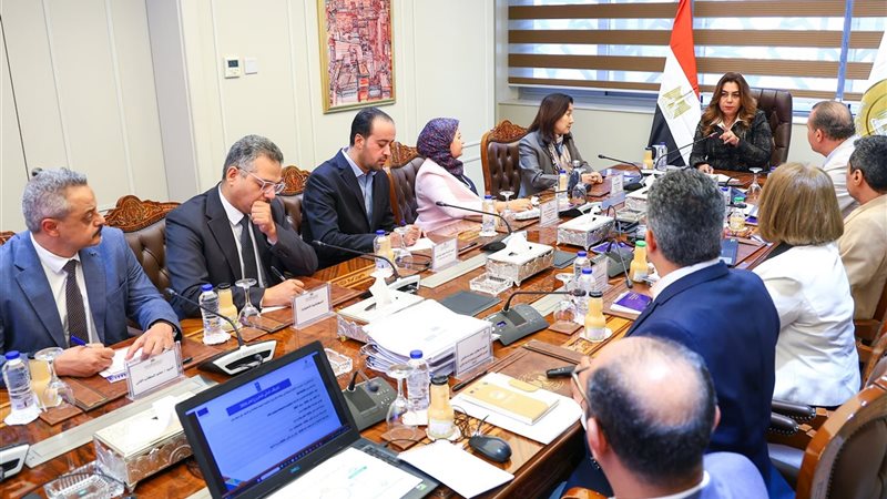 الدكتورة منال عوض