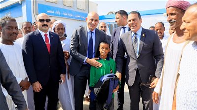 من تحية العلم إلى لقاء وزير التعليم.. قصة الطالب عمر محمد منصور في شلاتين