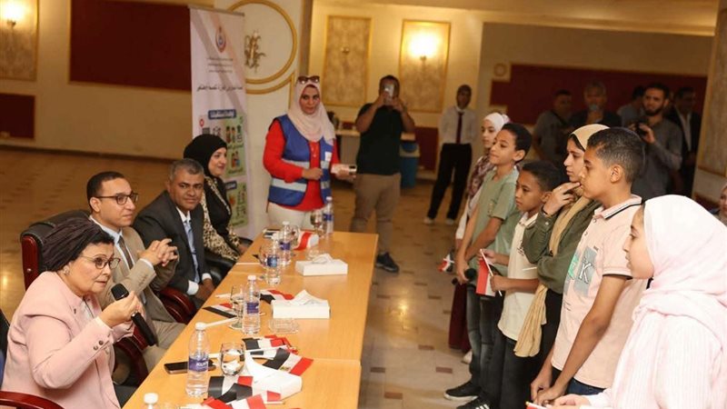 جانب من الندوة