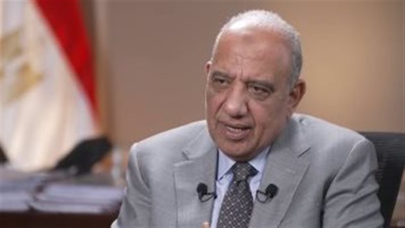 الدكتور محمود عصمت،