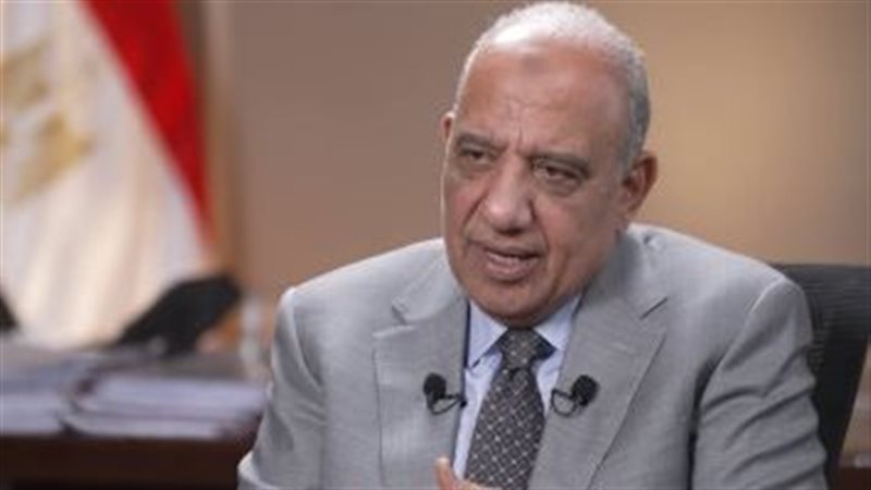  الدكتور محمود عصمت،