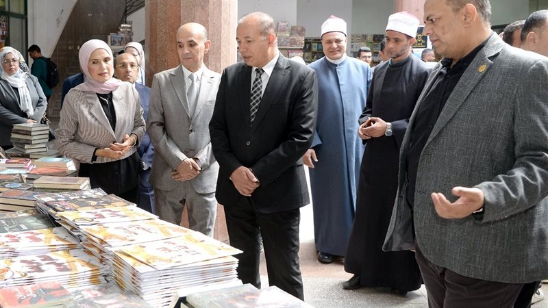 افتتاح معرض الكتاب