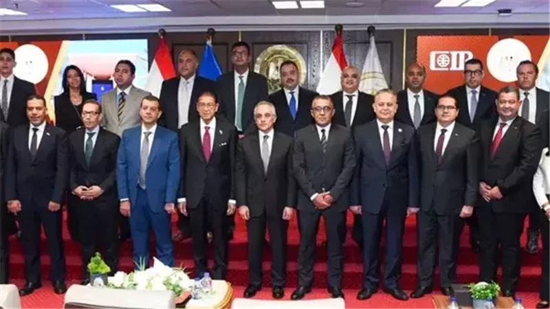 جانب من توقيع البروتوكول