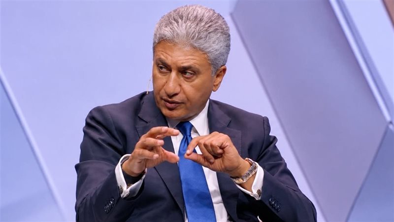  شريف فتحي، وزير