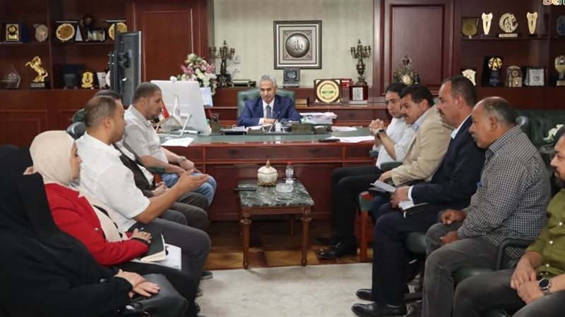 أثناء الاجتماع 