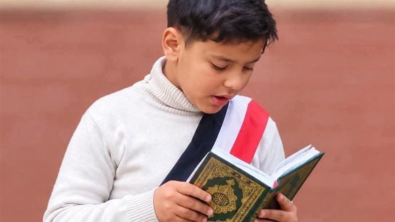 الطالب ادم 