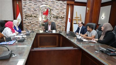 نائب محافظ سوهاج يدشن ورشة عمل لتأهيل وحدات التنمية الاقتصادية بالمراكز والمدن 
