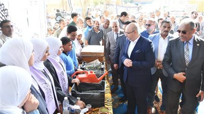محافظ الفيوم يتحرك لحل أزمات أهالي جردو ويوجه بإزالة التعديات على بحر دسيا 